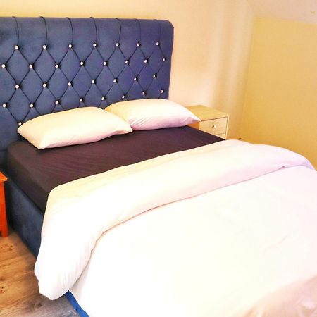 Apartmán Deluxe Dwelling - 15 Mins From Cork City/Airport Exteriér fotografie