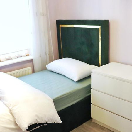 Apartmán Deluxe Dwelling - 15 Mins From Cork City/Airport Exteriér fotografie