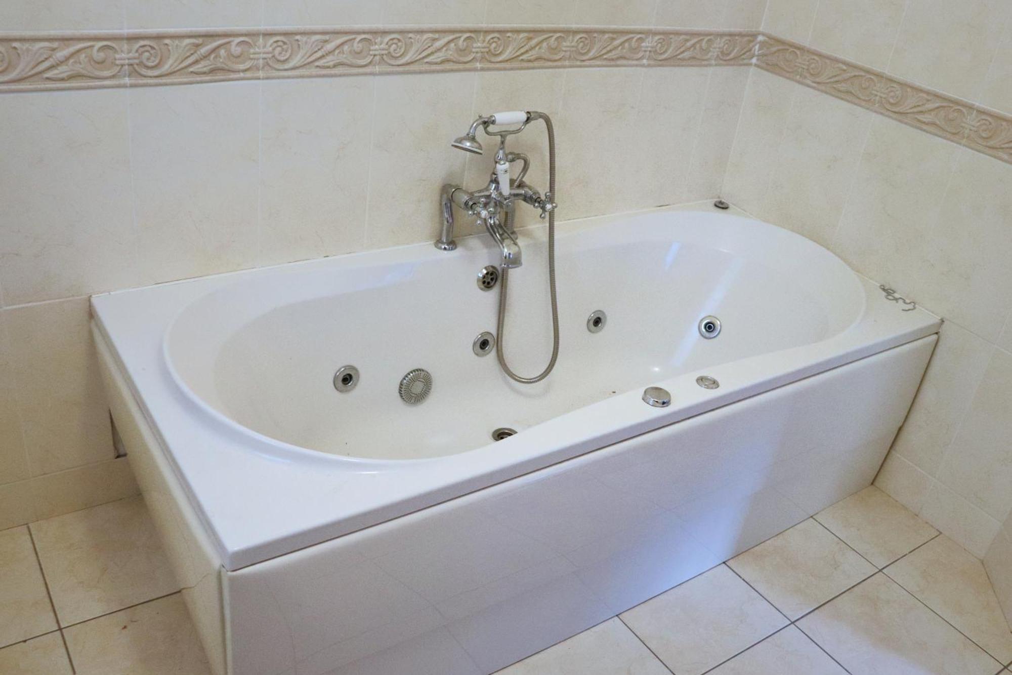 Apartmán Deluxe Dwelling - 15 Mins From Cork City/Airport Exteriér fotografie